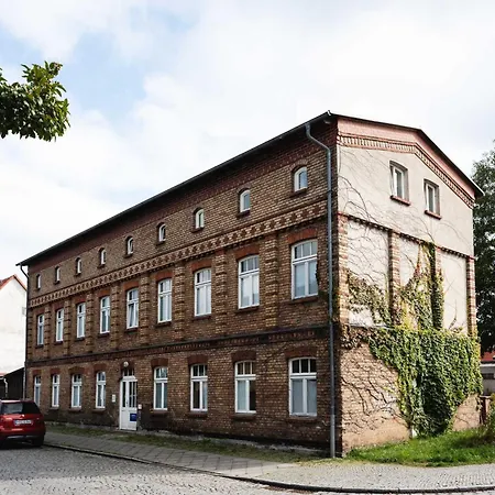 Fabrik Gaestehaus 호스텔 *