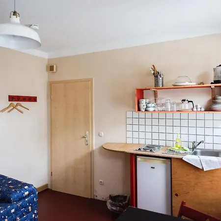 Fabrik Gaestehaus Хостел Нойштрелиц