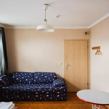 Fabrik Gaestehaus Хостел Нойштрелиц